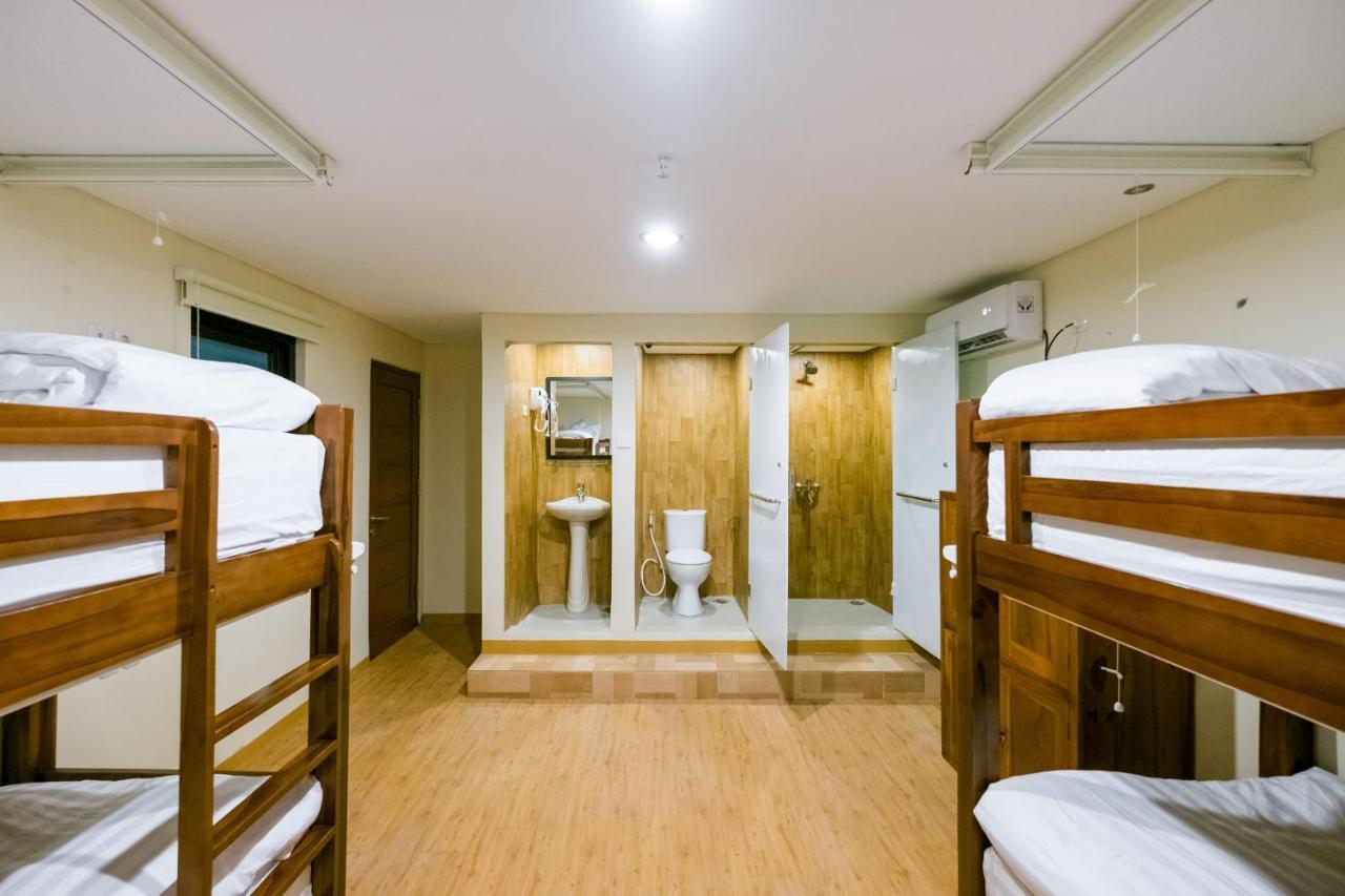 Caroline Hostel ชังกู ภายนอก รูปภาพ