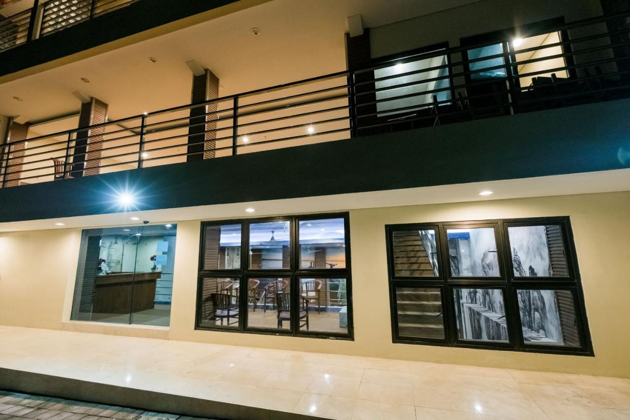 Caroline Hostel ชังกู ภายนอก รูปภาพ